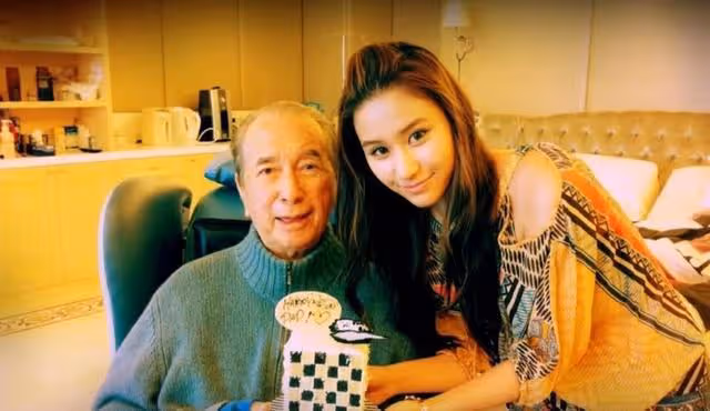 罕有大談成長經歷!賭王千金何超蓮曝曾以為是普通家庭:自己好窮