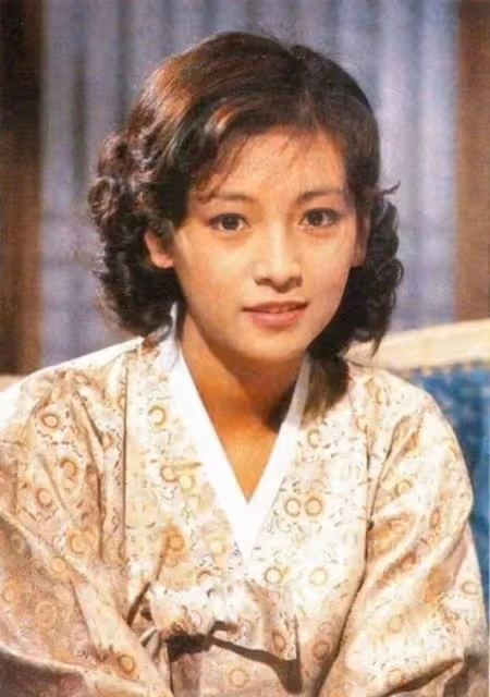 年齡已近60歲身材依舊!還有誰記得80年代風靡一時的她