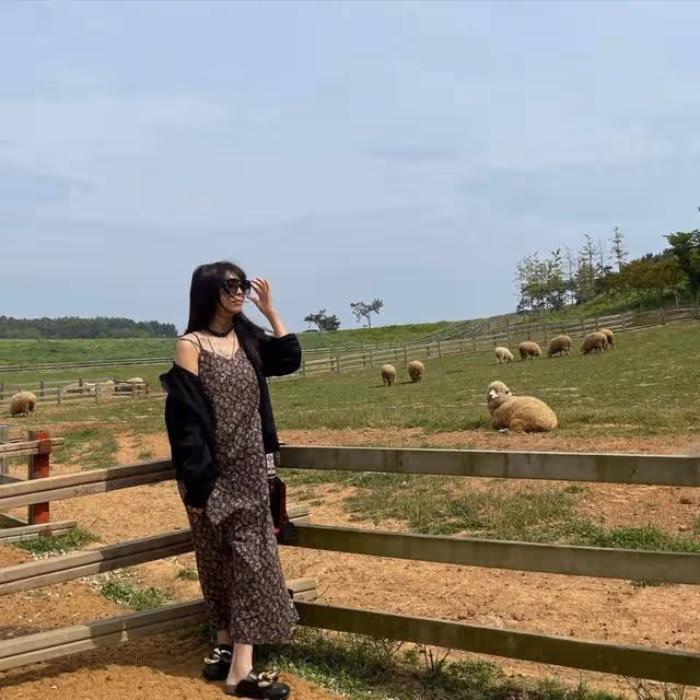 年齡已近60歲身材依舊!還有誰記得80年代風靡一時的她