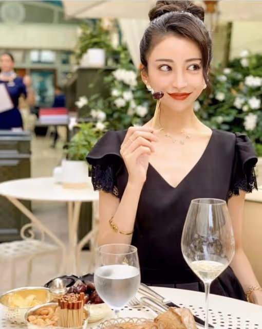日本夜店女王有多吸金?隱退宴竟辦兩天,粉絲狂開1,400萬酒