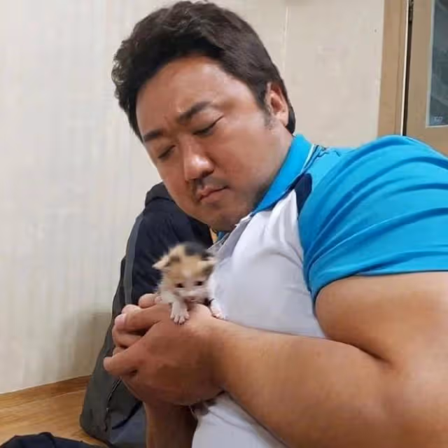 馬東錫「男友照」合集，「凶神惡煞」秒變「溫柔筋肉人」，看起來很可愛～