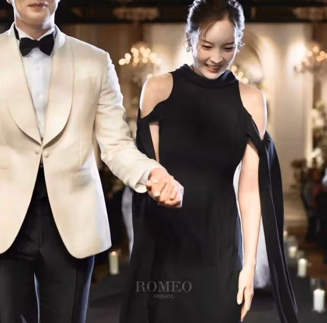 奉子成婚？性感實力派女演員懷著三個月身孕幸福走上婚禮T台