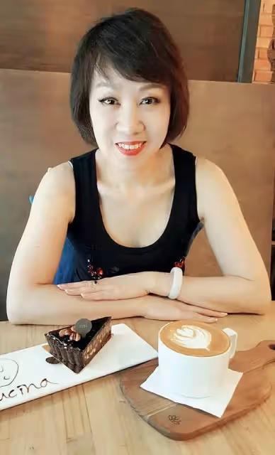 林淑容27歲勇退歌壇，親揭「被情所傷」61歲樂陪家人，近況美翻，網大讚：一個人也能過得好！