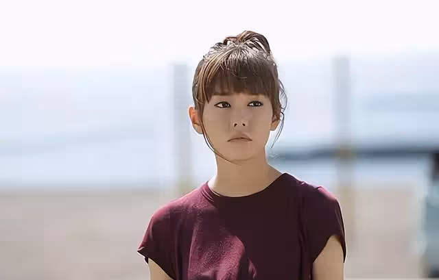 「我不想獨居」奶奶打了孫女一巴掌,10年後兒媳:生不養死不葬