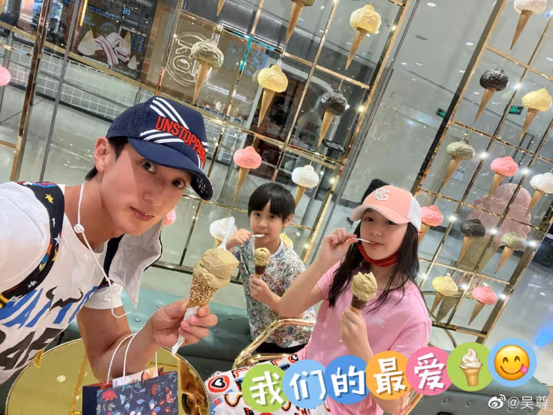 半年來首次帶子女出外用餐　吳尊：未來不確定，但我們已知足