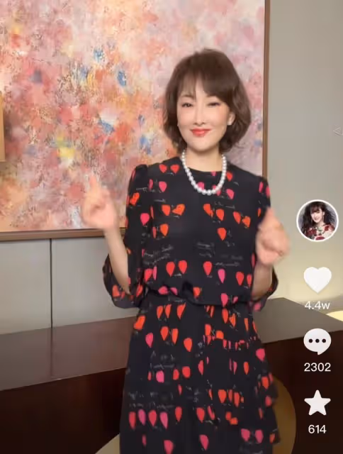 49歲牛莉陷整容風波,鼻子變樣遭調侃撞臉蔡琴,網友直呼認不出來