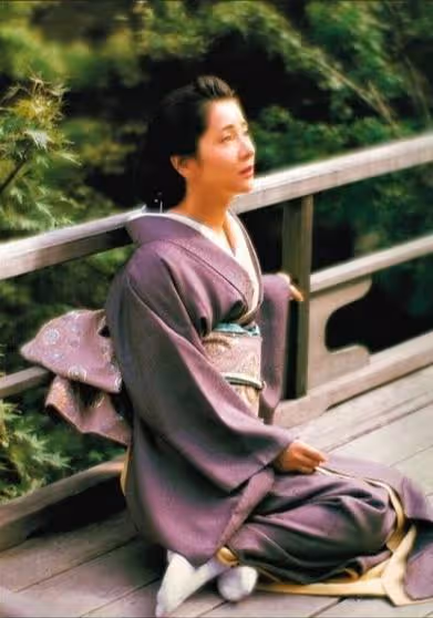 日本第一美女吉永小百合,因拍片不敢脫衣被群嘲,一生都在反核爆