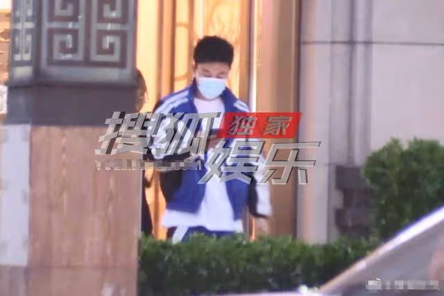賈乃亮公司被曝偷逃稅,李小璐為股東占比4%,離婚後事業仍牽連