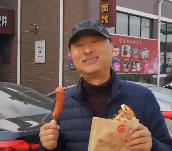 天王也老了？60歲張學友罕出鏡，皮膚粗糙「鬍子花白」皺紋搶鏡，被指變老：撞臉陳佩斯