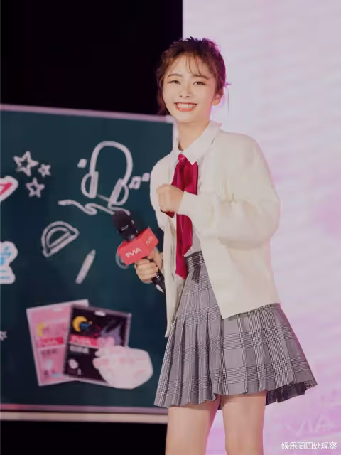 譚松韻甜美可愛,她的娃娃臉對她在演藝圈的發展為什麼沒有影響