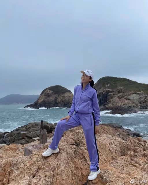港圈兩位女神罕見同框!李嘉欣獲黎姿提前慶生,11歲兒子亦露臉