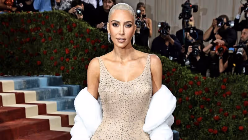 被指穿壞Marilyn Monroe古董禮服　博物館出面維護Kim Kardashian
