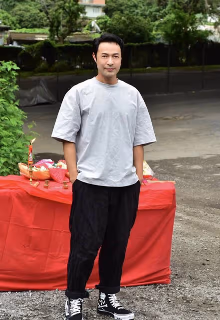 又走一個!TVB金牌配角離巢,娶二婚妻子,將繼女視如己出