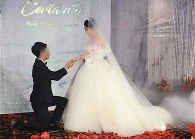 嫁給大20歲的男人，給了60萬彩禮，新婚第一夜女孩傻了，堅決離婚