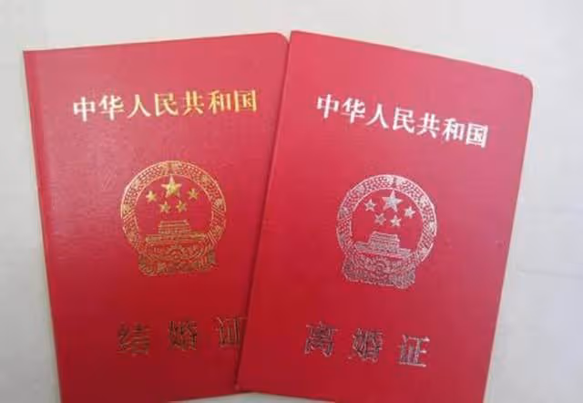 父母離婚,都不想要兒子,10年過後,兒子讓他們悔恨到傻了眼