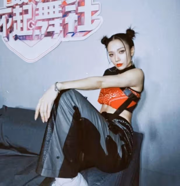 表現突出!TVB前知名女星內地節目殺進準決賽,人氣急升更登熱搜