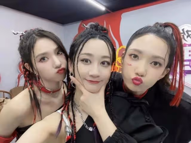 表現突出!TVB前知名女星內地節目殺進準決賽,人氣急升更登熱搜