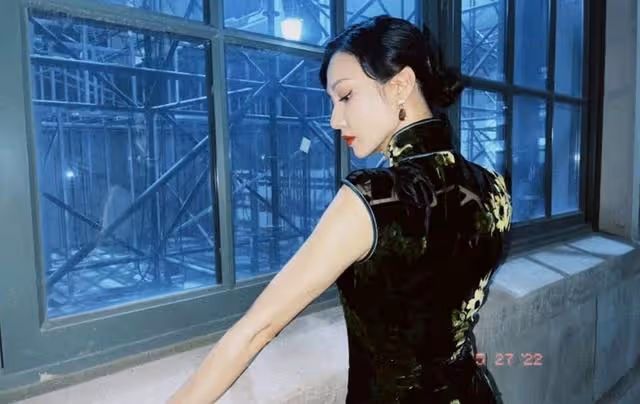 表現突出！TVB前知名女星內地節目殺進準決賽，人氣急升更登熱搜