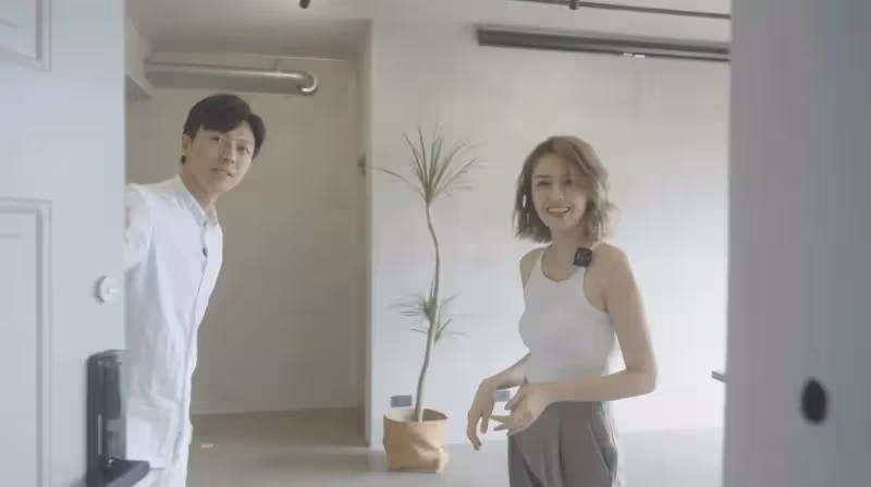 女星袁艾菲和老公隱居深山！斥巨資把傳統老屋變「毛坯豪宅」全屋沒有一絲雜物，置身山林仙境