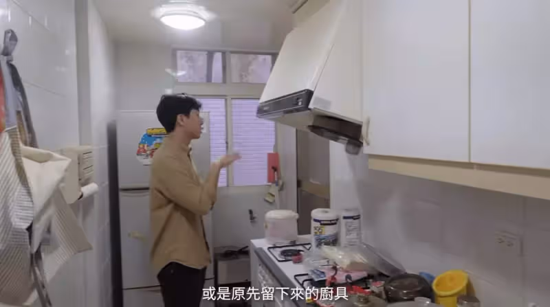 女星袁艾菲和老公隱居深山!斥巨資把傳統老屋變「毛坯豪宅」全屋沒有一絲雜物,置身山林仙境