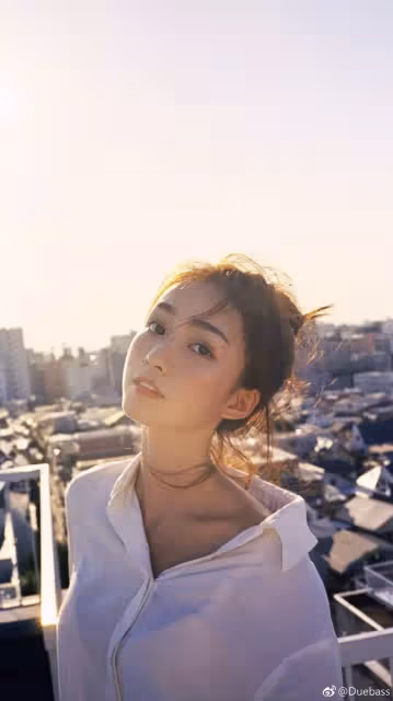 初戀系女神!22歲正妹「巴掌臉自帶仙氣」狂吸300萬粉 遭曝光「0濾鏡素顏照」網崩潰:認不出來