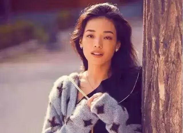 舒淇的唇，朱茵的眼，志玲的嗲，圓圓的笑，70後女星美得驚艷時光