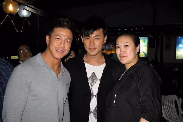 無悔照顧2個自閉兒！TVB前男星曆盡坎坷，最大心愿是兒子獨立生活