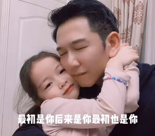 57歲溫兆倫慶結婚10周年!曬照高調錶白妻子,為其收心經商創業