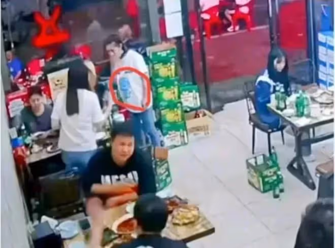 唐山打人事件燒烤店突然搬走，令人震驚，之前採訪需經有關部門