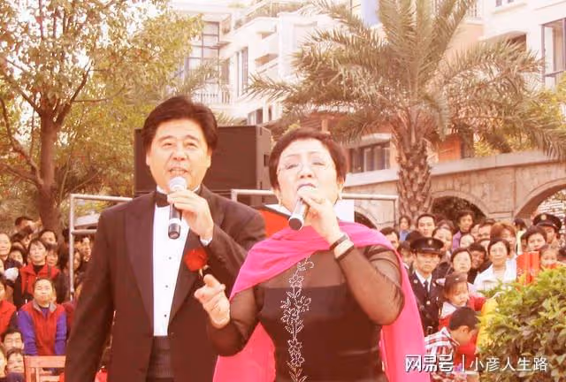國家一級演員王潔實娶初戀女友為妻,感恩謝莉斯的知遇與成就