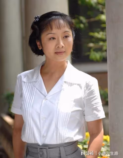 唐靜:與王新軍離婚後,發誓一生不再嫁人,她現在過得怎麼樣?