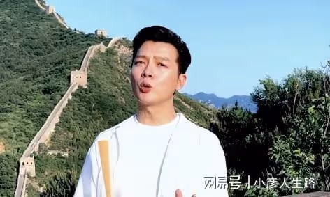 央視主持人任魯豫出意外!摔下舞台背部著地,已停工緊急送醫