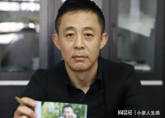 侯勇:和沈蓉離婚後,三婚娶小20歲嬌妻才遇幸福,而前妻沈蓉呢?
