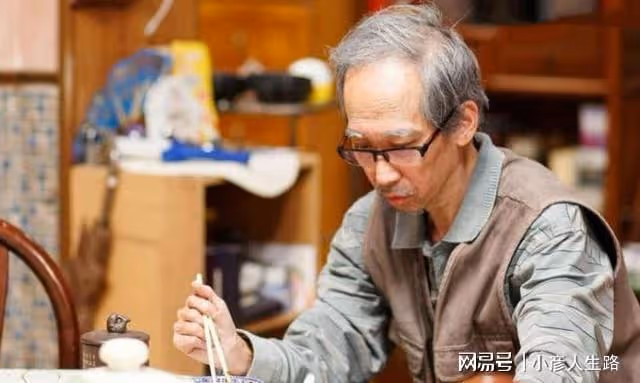 57歲張達明患癌後再度復出,右耳聽力僅剩6成,曾絕望到選骨灰盒