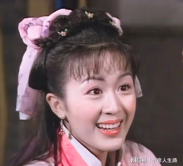 港圈美女盛產颯爽型?軟萌甜妹唐寧不服,師妃暄、小謝讓人難忘