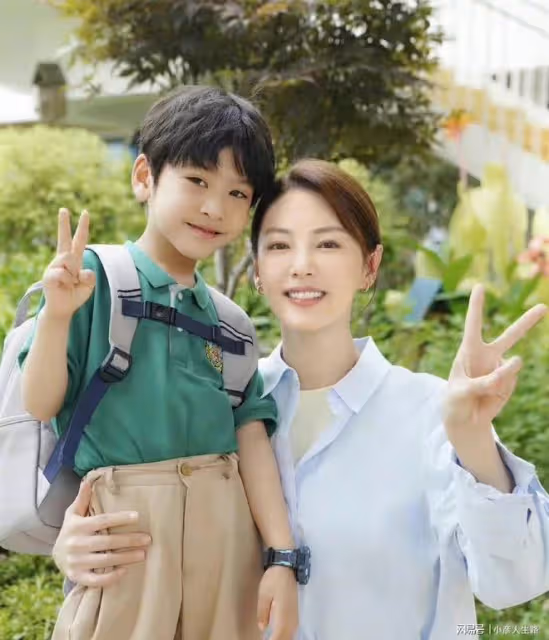 張雨綺前男友李柄熹參演其主演的新劇,戲份不多,存在感差