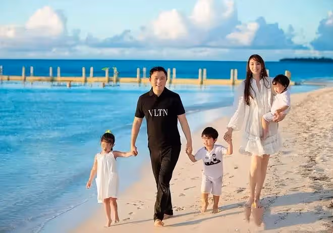 「只生孩子不結婚」的8位女星,看似灑脫淡然,實則吃盡了苦頭