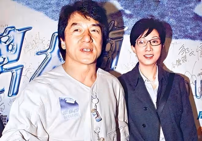 「只生孩子不結婚」的8位女星,看似灑脫淡然,實則吃盡了苦頭