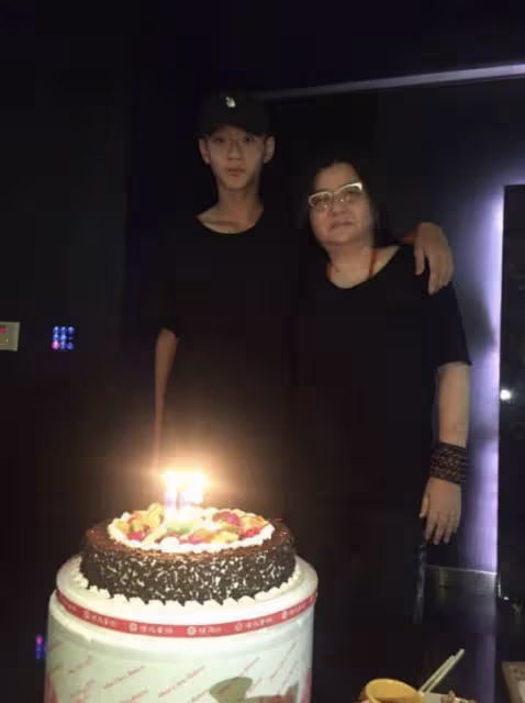 「只生孩子不結婚」的8位女星，看似灑脫淡然，實則吃盡了苦頭