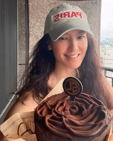 林熙蕾攜全家度假顏值逆齡,與富豪老公如隔代,倆女兒似媽顏值高