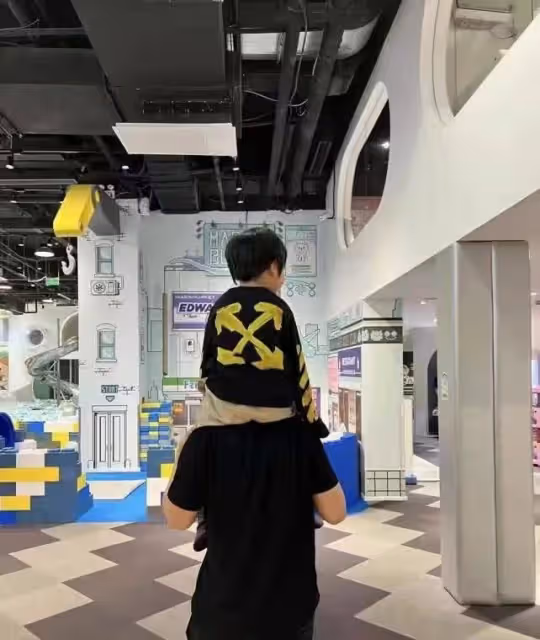 黃曉明離婚後首個父親節,獲兒子祝福視頻,意外曝光與楊穎關係