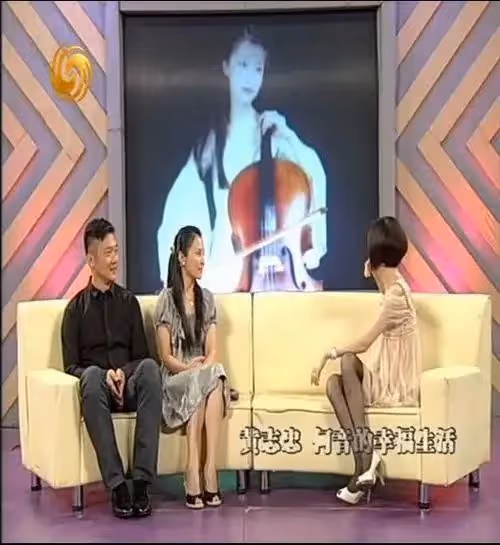 黃志忠與何音離婚11年後,一個孤苦伶仃,一個嫁許雲帆苦盡甘來