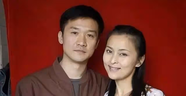 黃志忠與何音離婚11年後,一個孤苦伶仃,一個嫁許雲帆苦盡甘來