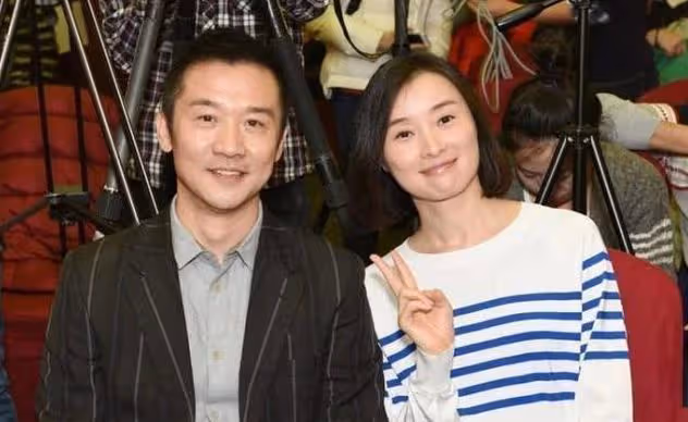 黃志忠與何音離婚11年後,一個孤苦伶仃,一個嫁許雲帆苦盡甘來