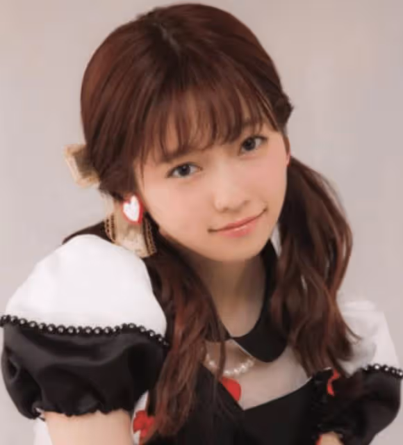日本女星淪落餐館工作,之前是AKB48人氣成員,因對粉絲冷漠成名