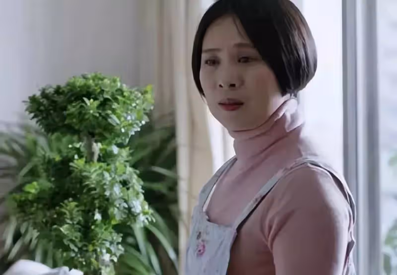 「用你媳婦的陪嫁，還你弟弟的賭債」兒子：還想繼續住，就消停點