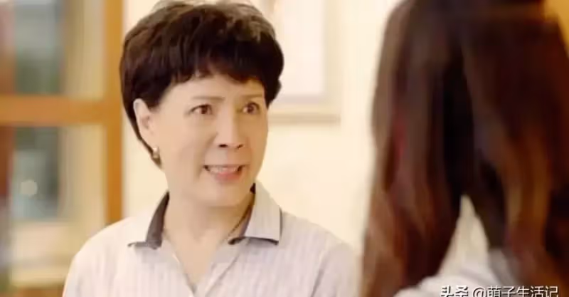 陪嫁車被姑姐開走一個月，妻子要車被丈夫斥責：你懂點事行不行