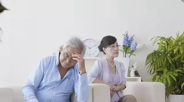 離婚12年,卻在退休後接到前夫打來電話:我老了,你來給我養老