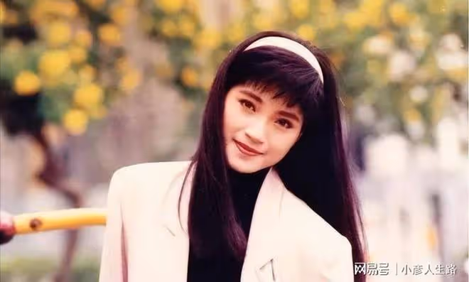 55歲還未婚未孕,把洋娃娃當「孩子」養的方季惟,藏著什麼秘密?