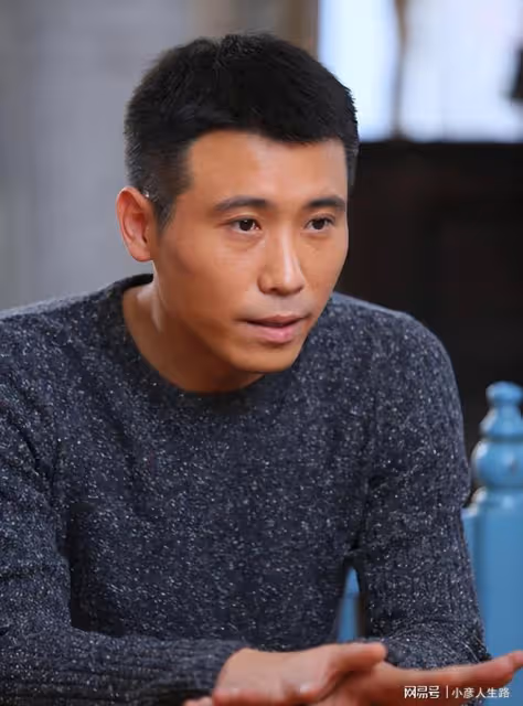 演員李乃文,從影18年不炒作專心演戲,偏愛強勢女性,47歲仍單身